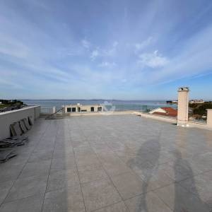 PENTHOUSE S KROVNOM TERASOM, 100 M  OD MORA, PRIVLAKA - ZADAR