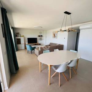 PENTHOUSE S KROVNOM TERASOM, 100 M  OD MORA, PRIVLAKA - ZADAR