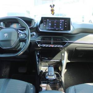 Peugeot 208 1.2 AUTOMATIK