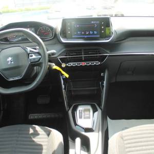Peugeot 208 1.2 Puretech AUTOMATIK