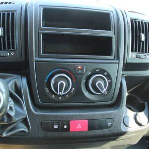 Peugeot Boxer 2.2 HDi DUPLA KABINA, CERADA