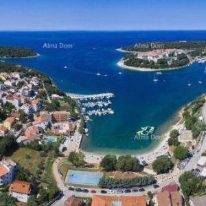 Pješčana Uvala – Kuća s bazenom i zasebnim apartmanom, pogled na more, 300 m od plaže