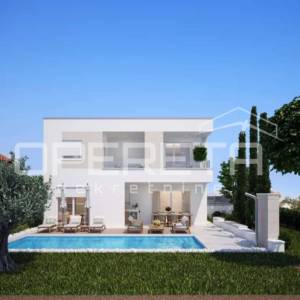 Poreč okolica – moderna kuća u roh-bau fazi, mirna lokacija