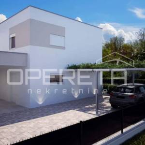 Poreč okolica – moderna kuća u roh-bau fazi, mirna lokacija