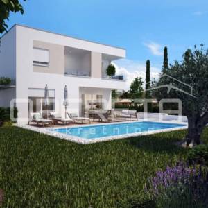 Poreč okolica – moderna kuća u roh-bau fazi, mirna lokacija