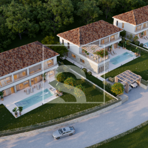 Poreč, tri zemljišta s građevinskim dozvolama i temeljem