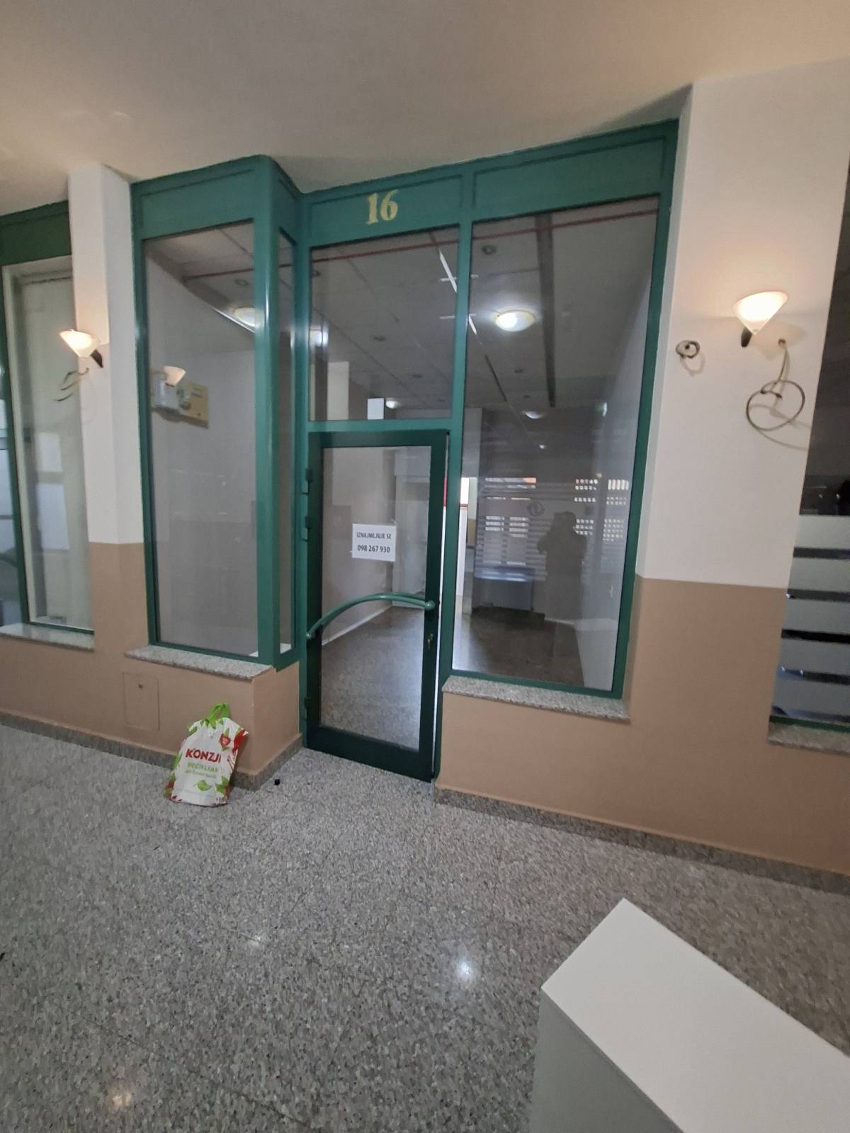 Poslovni prostor 20 m2 iznajmljujem