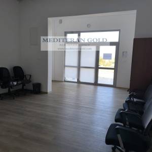 Poslovni prostor: Kaštel Novi, višenamjenski, veliki parking