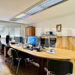Prečko, zakup uredskog prostora, 70 m2 s 2 PM i spremištem