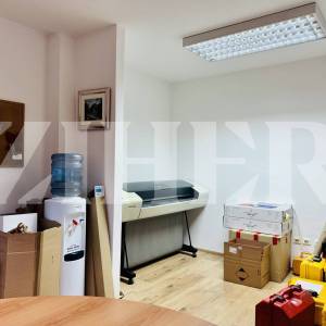 Prečko, zakup uredskog prostora, 70 m2 s 2 PM i spremištem