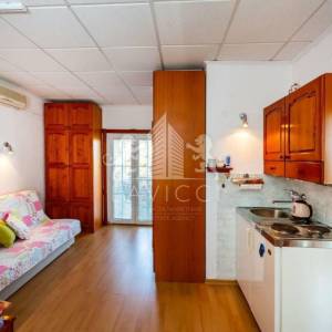 Preko | Apartmanska kuća s 5 jedinica, 500 m od mora
