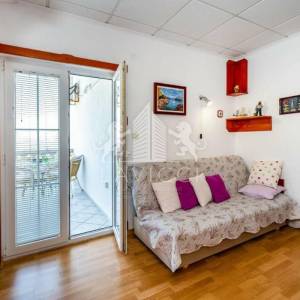 Preko | Apartmanska kuća s 5 jedinica, 500 m od mora