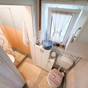 Preko | Apartmanska kuća s 5 jedinica, 500 m od mora