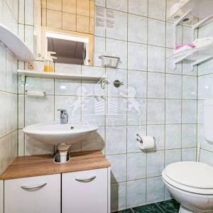 Preko | Apartmanska kuća s 5 jedinica, 500 m od mora
