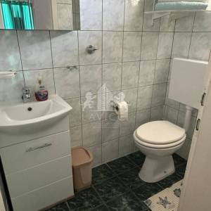 Preko | Apartmanska kuća s 5 jedinica, 500 m od mora