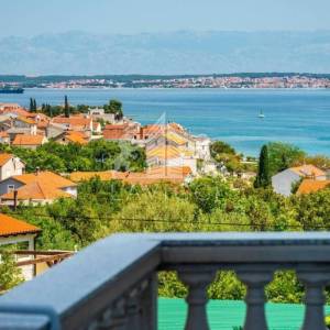 Preko | Apartmanska kuća s 5 jedinica, 500 m od mora