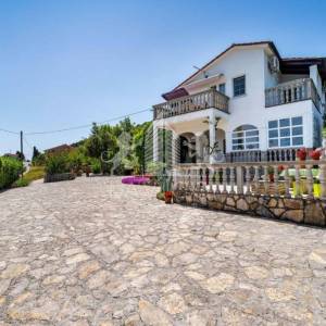 Preko | Apartmanska kuća s 5 jedinica, 500 m od mora
