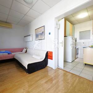 Preko | Apartmanska kuća s 5 jedinica, 500 m od mora