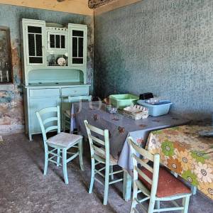 PRILIKA!Tradicionalna istarska kuća s velikim građevinskim zemljištem,Labin okolica