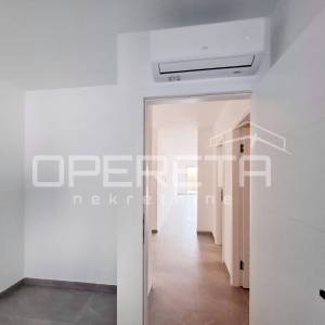 USELJIVO! Privlaka/Zadar - Penthouse A001, 70m od mora