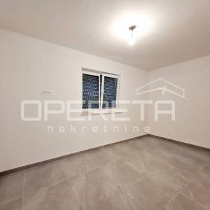 USELJIVO! Privlaka/Zadar - Penthouse A001, 70m od mora