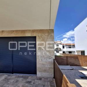 USELJIVO! Privlaka/Zadar - Penthouse A001, 70m od mora