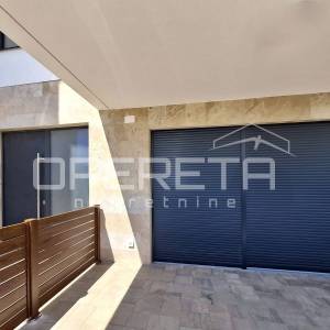 USELJIVO! Privlaka/Zadar - Penthouse A001, 70m od mora