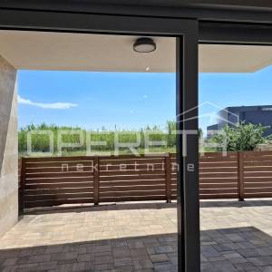 USELJIVO! Privlaka/Zadar - Penthouse A002, 70m od mora