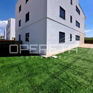USELJIVO! Privlaka/Zadar - Penthouse A002, 70m od mora