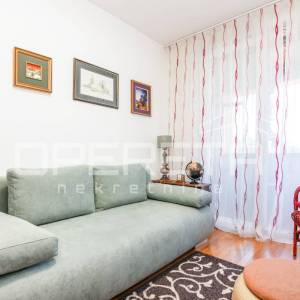 PRODAJA, 4-SOBAN STAN, ATRAKTIVNA LOKACIJA - JARUN, 97 m2 (stan 86,5 m2 + garažn