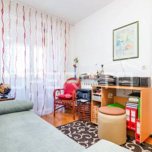 PRODAJA, 4-SOBAN STAN, ATRAKTIVNA LOKACIJA - JARUN, 97 m2 (stan 86,5 m2 + garažn