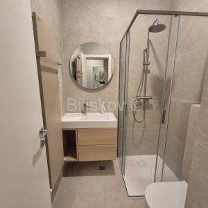 Prodaja, Donji Grad, luksuzan trosoban stan na 4 katu zgrade s liftom