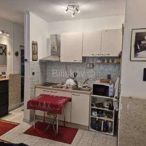 Prodaja, Frateršćica, jednosoban stan 33m2 na 2 katu zgrade