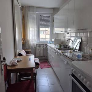 Prodaja, Gajnice, Sigetje, dvosoban stan 43m2, lift