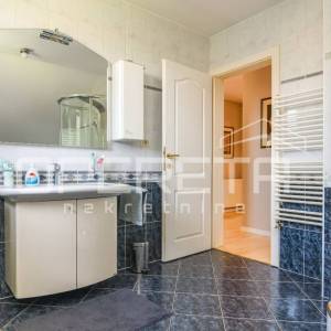PRODAJA, KUĆA, IVANIĆ GRAD, CENTAR, Savska ulica,  SAMOSTOJEĆA, 270 m2 u mirnom 