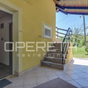 PRODAJA, KUĆA ZA ODMOR  OD 103 m2 + AUTOHTONA HRASTOVA KUĆA NA PARCELI OD 694 m2