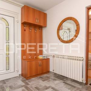 PRODAJA, KUĆA ZA ODMOR  OD 103 m2 + AUTOHTONA HRASTOVA KUĆA NA PARCELI OD 694 m2