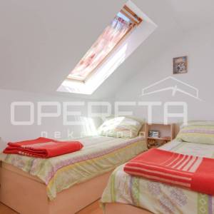 PRODAJA, KUĆA ZA ODMOR  OD 103 m2 + AUTOHTONA HRASTOVA KUĆA NA PARCELI OD 694 m2
