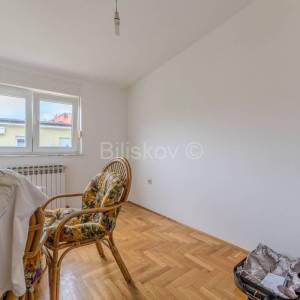 Prodaja, Maksimir, Oboj, prekrasan trosoban stan 72m2 s balkonima
