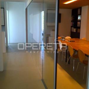 Prodaja, Poslovna zgrada, Centar, Vinogradska, 580m2