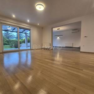 Prodaja, Šestine, urbana obiteljska vila 400m2, okućnica 1300m2