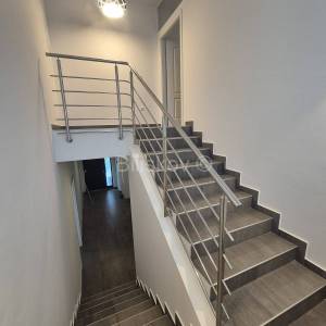 Prodaja, Šestine, urbana obiteljska vila 400m2, okućnica 1300m2