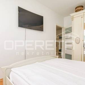 PRODAJA, STAN, SESVETE, centar, 3-soban kao nov,  92m2