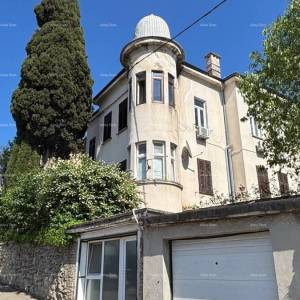 Prodaja stana u centru s 4 stambene jedinice, Pula!