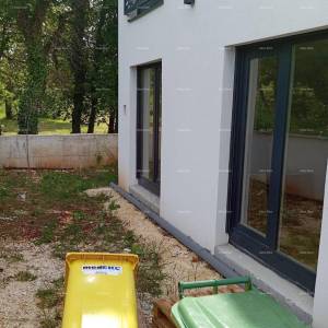 Prodaje se dvosobni stan s vrtom – Medulin