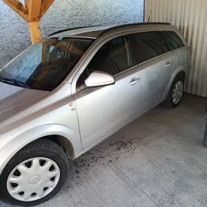 Prodajem navedeni auto