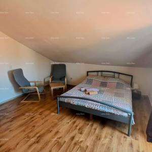 PULA – Investicijski stan u centru, podijeljen u 3 potpuno opremljena studio apartmana
