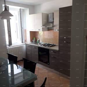 PULA!  Prodaja stana – 80 m², odlična lokacija. Preradovićeva ulica , neposredna blizina  fakulteta.