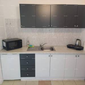Pula, strogi centar – 90,30 m² | 4 uređena studio apartmana | Pogled na Zlatna vrata | Uhodan turistički posao