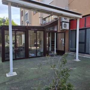 Pula – Ugostiteljski poslovni prostor 60 m², Veruda, prizemlje